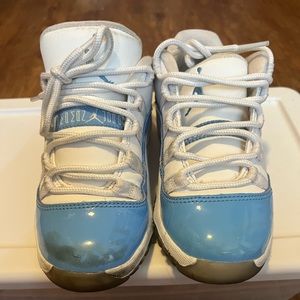 Jordan 11 low light blue
